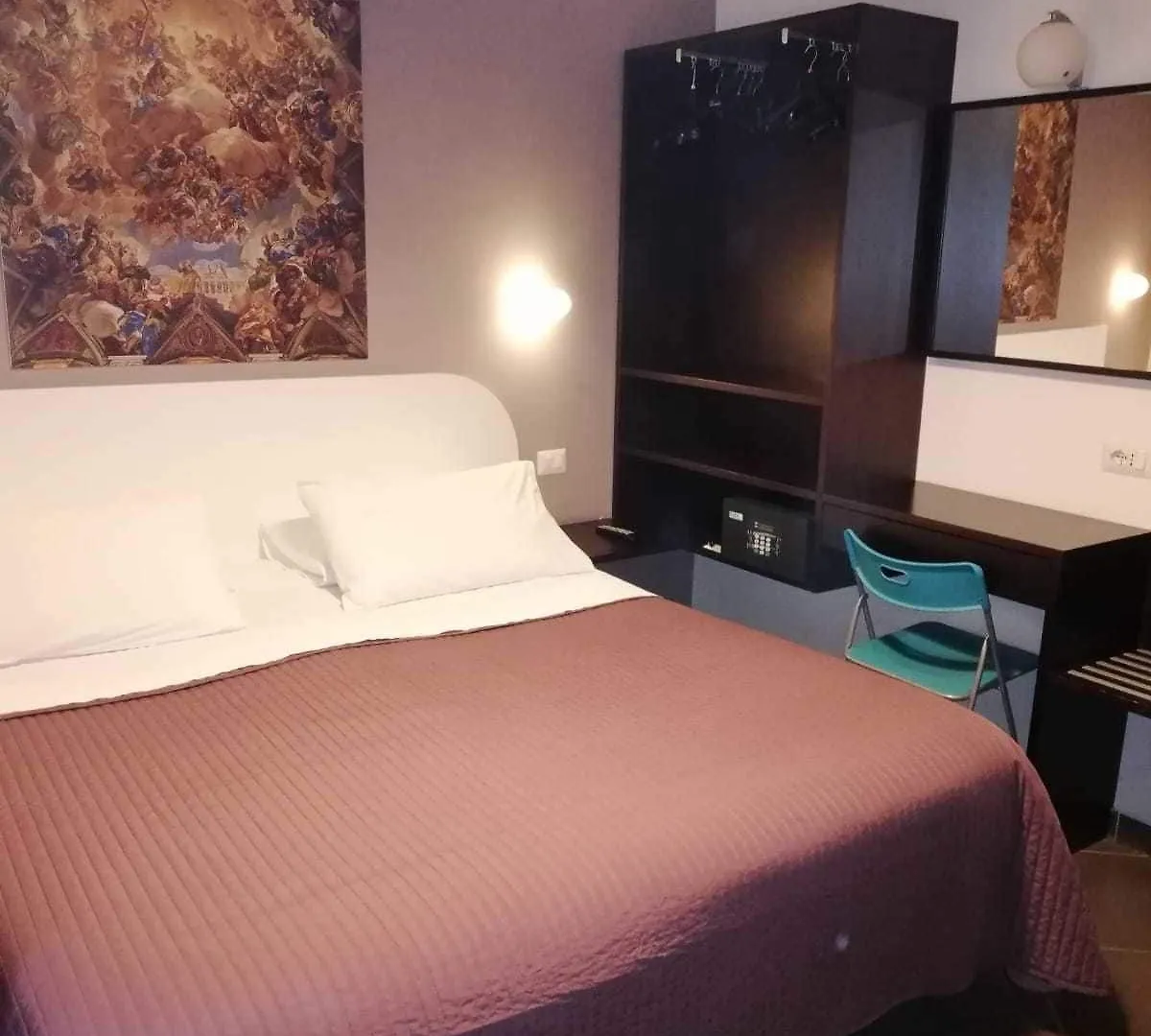 Carafa Suite B&B Naples Italy